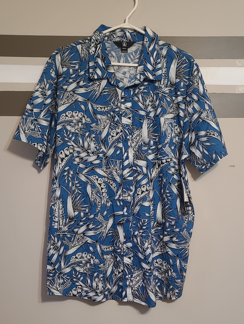 NWT VOLCOM Blue Tropical Print Short Sleeve 100% Cotton Button-Up Shirt Sz XL